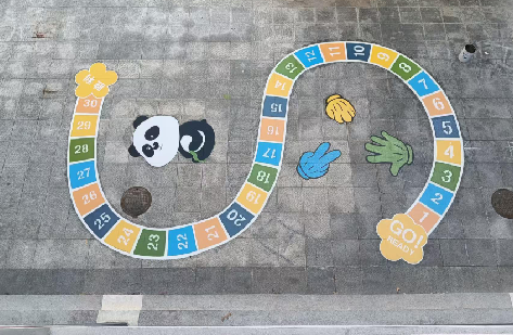 天台地面游戏彩绘