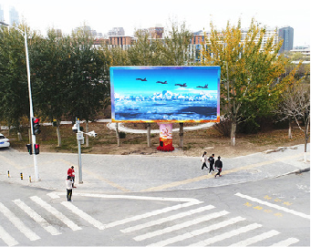 天台户外大屏广告投放要点。